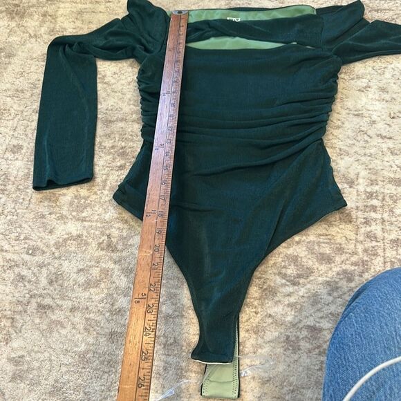 Not ours to keep Marilla Elegant Green Long Sleeve Bodysuit small - Picture 5 of 10